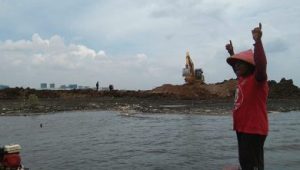 Nelayan Tolak Keras Proyek Reklamasi Marunda Center