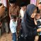 Pendiri sekaligus penanggungjawab  Baldatun Center Ade Dasep Zaenal Abidin saat bersama anak-anak yatim. (foto Dok)