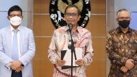 Mahfud MD Sebut Korban Pinjol Tak Perlu Bayar Utang