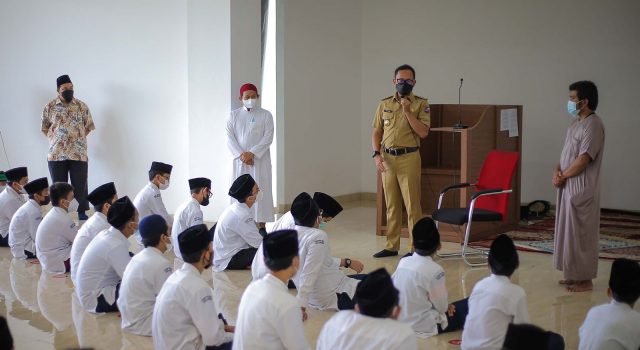 Bima Arya saat meninjau