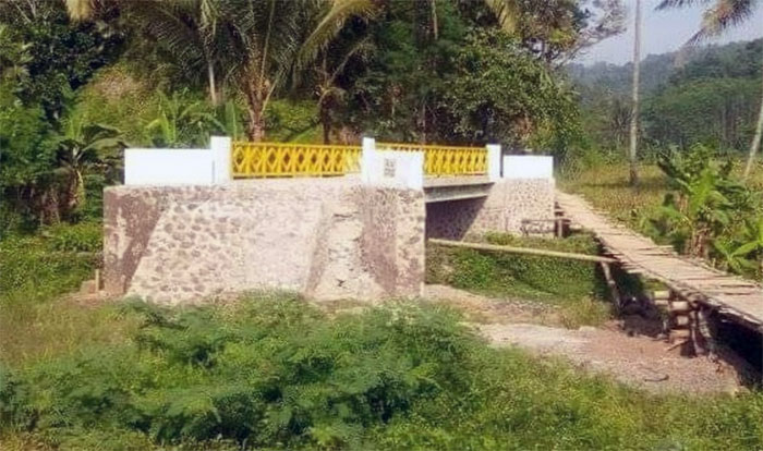 jembatan di Desa Cibokor Kecamatan Cibeber