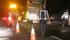 Laka Tol Jagorawi Bus Luragung Terguling, Sopir Bus Meninggal Dunia Tiga Penumpang Luka-luka