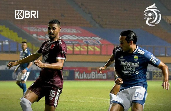 Persib Bandung vs PSM Makassar