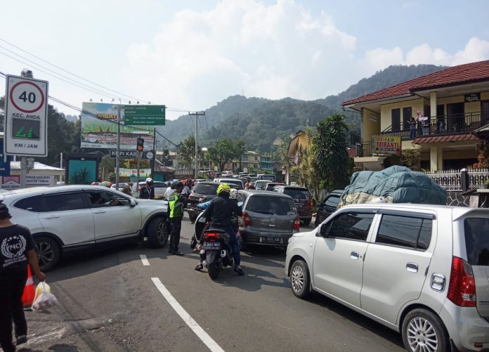 jalur Puncak Cipanas