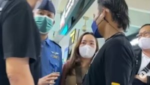 Identitas Perempuan yang Ribut dengan Ibu Arteria Dahlan Terbongkar