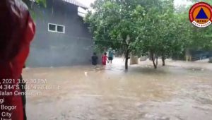 Hujan Deras, Banjir Terjang Kelurahan Ciparigi