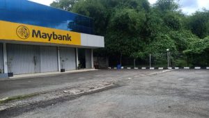 Komplotan Bersenpi Rampok Maybank,Tiarap atau Ditembak!