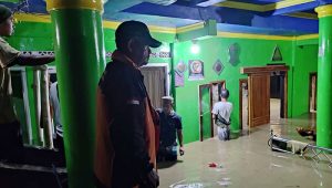 Banjir Terjang Ponpes Istabroq Palabuhanratu , Kitab dan Pakaian Santri Hanyut