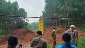 Warga Tutup Galian C PT Tajur Bakti Utama