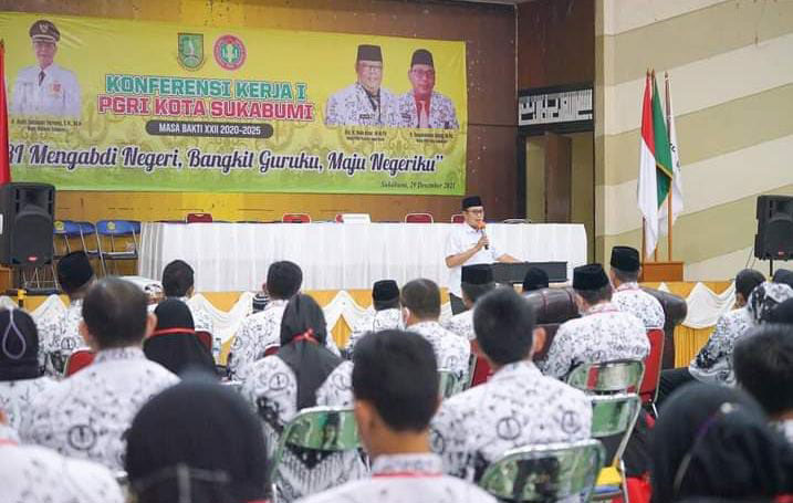 Walikota Sukabumi Achmad Fahmi