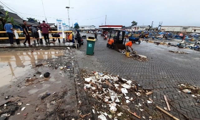 Banjir Palabuhanratu Sukabumi