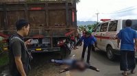 Usai Demo, Buruh Sukabumi Tabrak Truk Terparkir