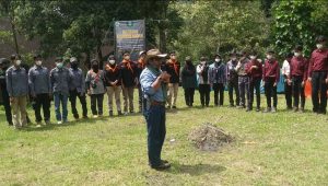 Volunteer Panthera Sosialisasikan Konservasi Pada Pelajar dan Masyarakat Pinggiran Gunung Gede Pangrango 