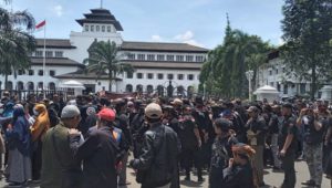 Seniman dan Pendekar Sunda Tuntut Arteria Dahlan Dipecat