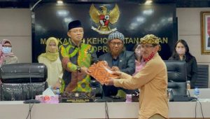 Arteria Dahlan Dilaporkan ke MKD