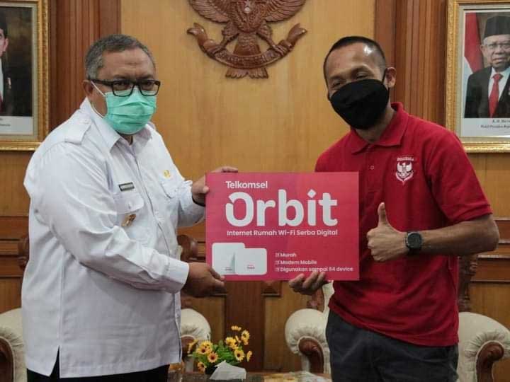 Bupati Sukabumi H. Marwan Hamami
