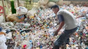 Tukang Rongsok di Sukabumi Menjerit