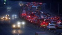 Ribuan Warga Ukraina Mulai Mengungsi, Polandia Telah Siapkan Kereta Khusus