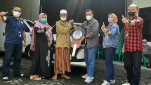 Selamat ! Guru Ngaji Dapat Mobil Gratis dari Undian PHS BRI Sukabumi