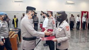 AKP Enita Nahkodai Polsek Sukabumi