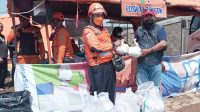 Peduli Banjir, PWI Kota Sukabumi Salurkan Bantuan Sembako