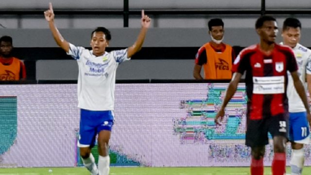 Persib bantai Persipura