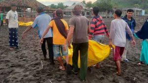Jalani Ritual Khusus, 10 Warga Jember Meninggal Terseret Ombak Pantai Payangan, 13 orang Selamat