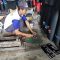 tukang pembuat pelat nomor