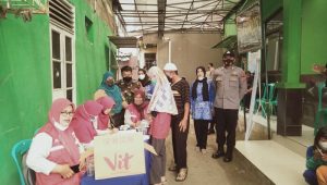 Babinsa Kebonjati Sukabumi Rutin Blusukan ke Posyandu