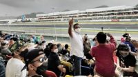 Gubernur DKI Jakarta saat menonton Moto GP