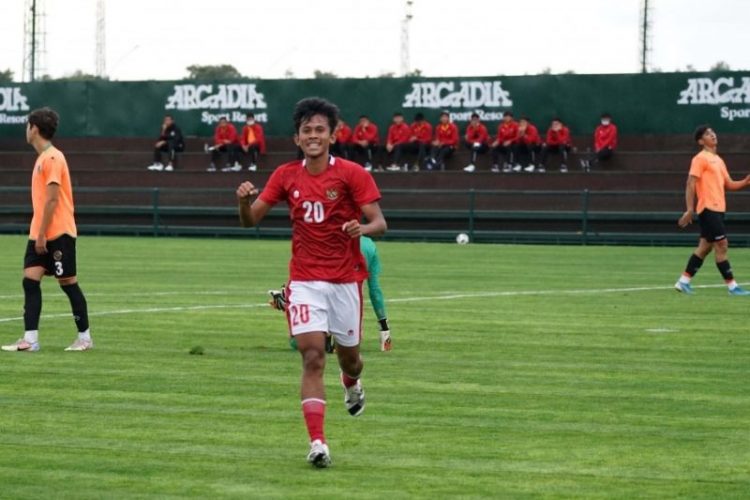 Penyerang Ricky Pratama