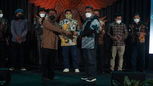 Radar Sukabumi Raih Penghargaan IPMA 2022 Terbaik se-Jawa