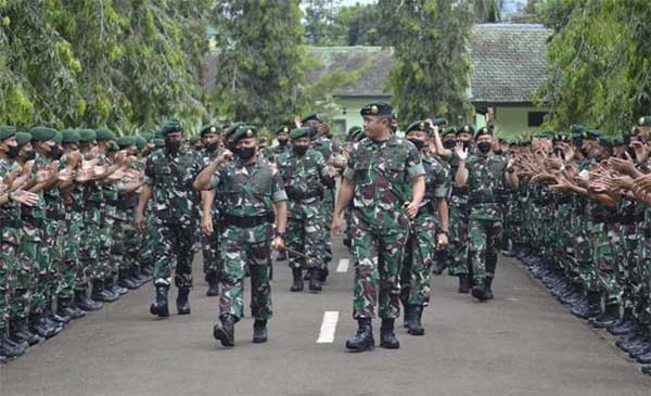 Panglima Kostrad Letjen TNI Maruli