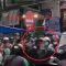 Pria Berjaket Hitam di Bogor Lepaskan