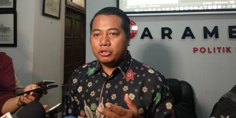 Direktur Eksekutif Parameter Politik Indonesia, Adi