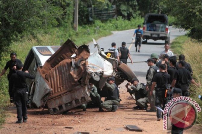 ledakan bom di tepi jalan di Provinsi Pattani, Thailand,