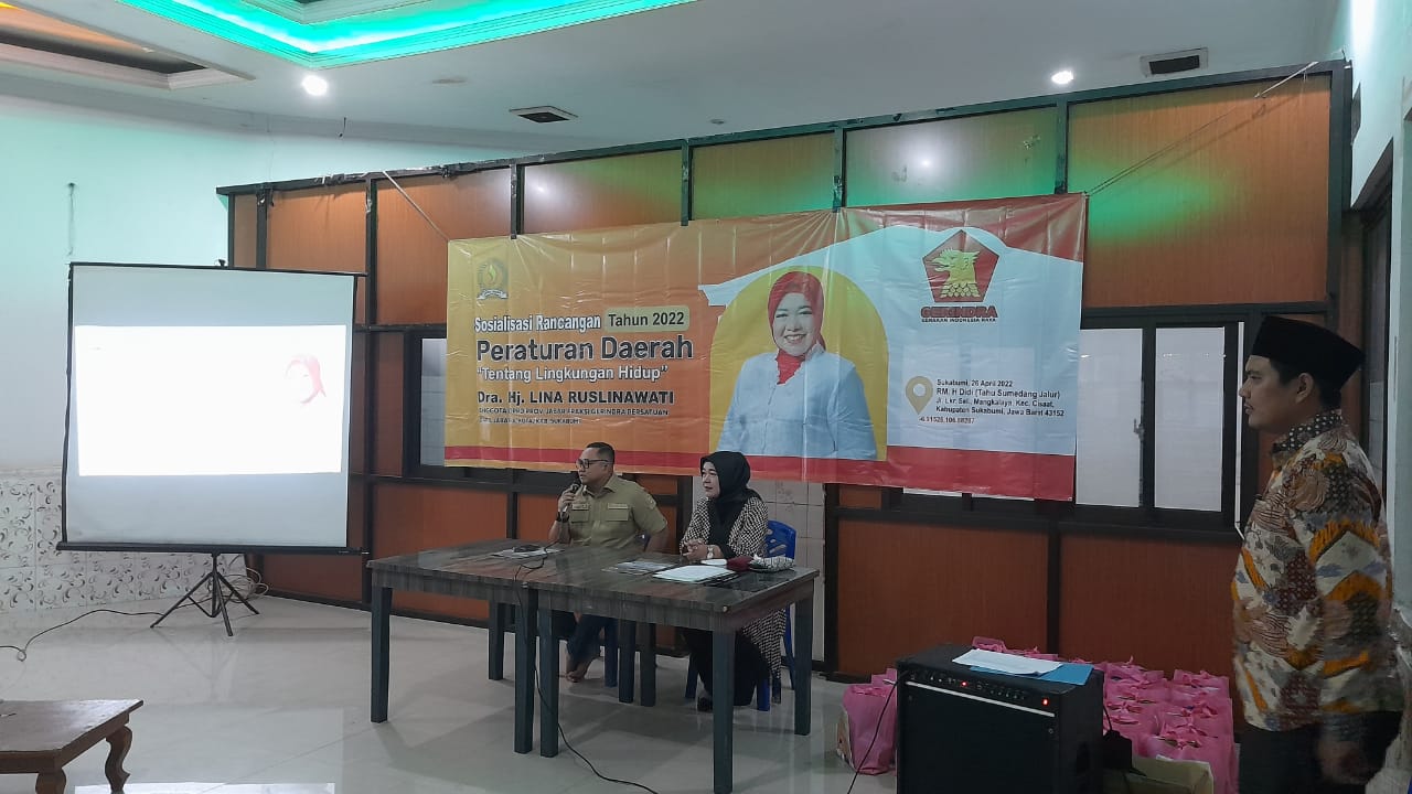 SOSIALISASI : Wakil Ketua Komisi II DPRD Provinsi Jabar Lina Ruslinawati