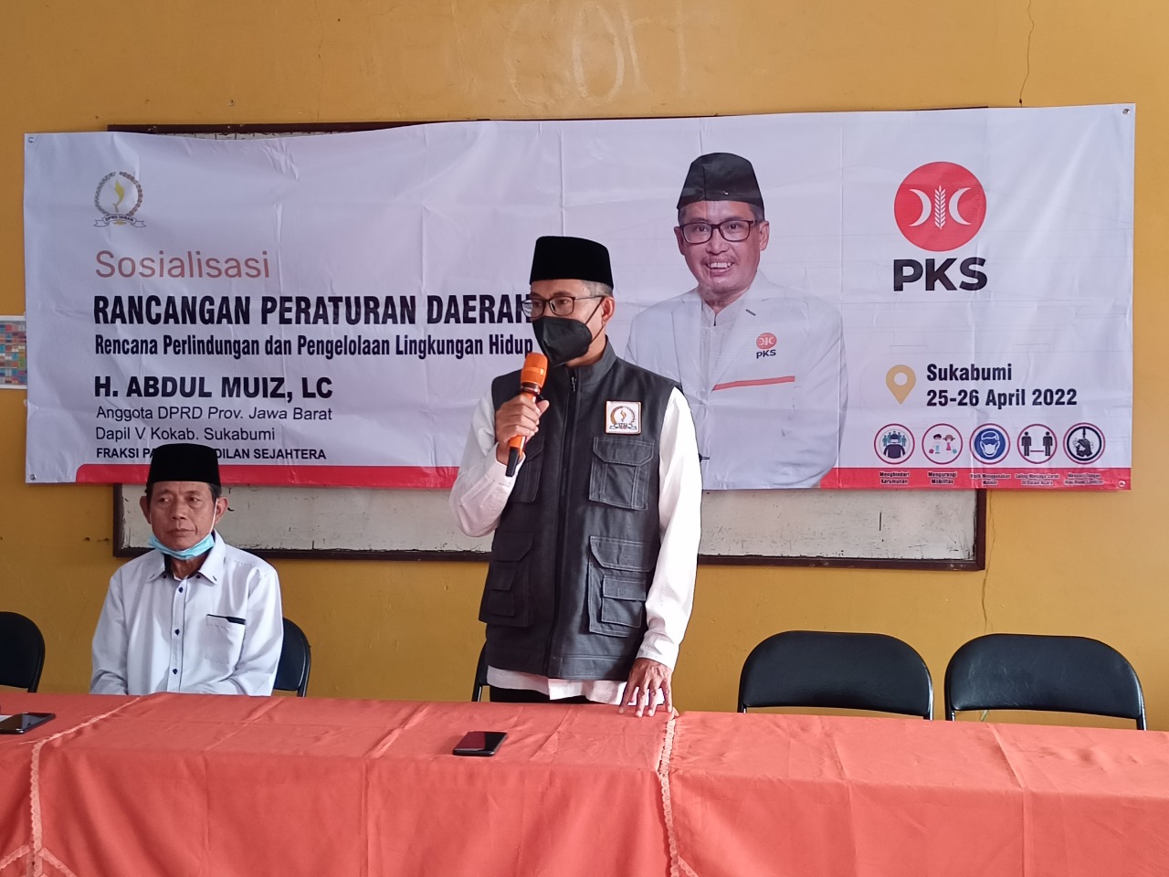 Anggota Komisi II DPRD Jawa Barat Fraksi PKS Abdul Muiz melakukan sosialisasi Raperda Tentang Lingkungan Hidup, Jumat