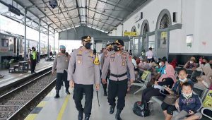 Kapolresta Sukabumi Cek Pos Pam, Pastikan Kesiapan Personel