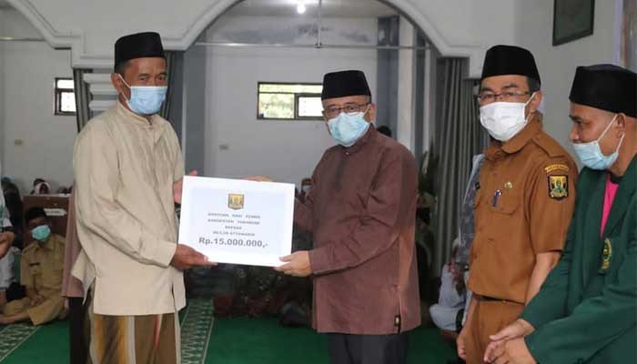 Wakil Bupati Sukabumi H. Iyos Somantri