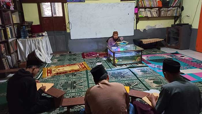 Pondok Pesantren (Ponpes) Hayatul Qur'an
