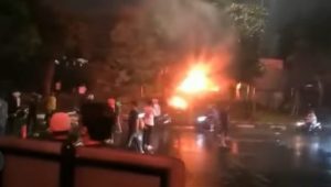 Malam ini Juga Pelaku Pembakaran Pos Polisi Pejompongan Diburu, Ini Ciri-cirinya