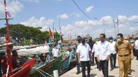 Jokowi dan Ridwan Kamil Dicurhati Nelayan Soal Solar Langka, Ini Solusnya