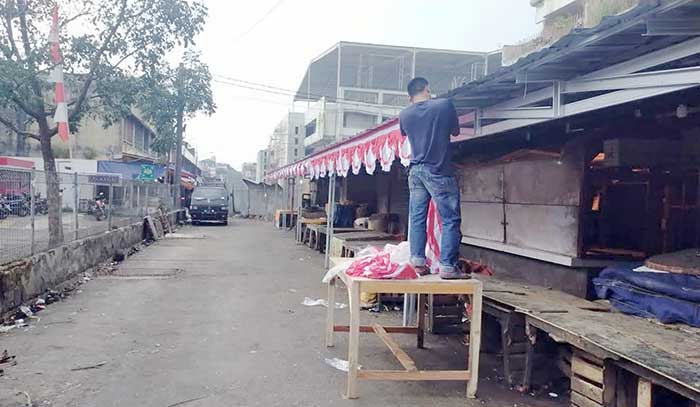 pasar di depan statiun Sukabumi