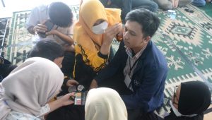 Keseruan 35 Anak Disabilitas Tuna Netra Rias Mahasiswa IPB Kampus Sukabumi