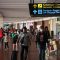 Penumpang Pesawat di Bandara Soekarno