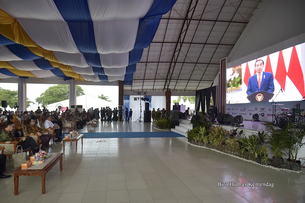 Presiden mengajak seluruh masyarakat