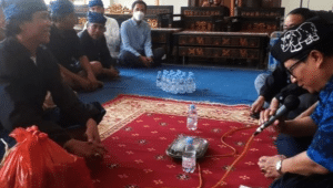 Tetua Adat Suku Baduy Minta Bupati Jaga 3 Gunung Ini, Alasan Bikin Terharu