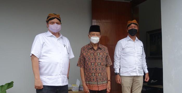 Ketua Umum DPP Partai Golkar Airlangga Hartarto saat bersama mantan ketua umum PP Muhammadiyah Prof Ahmad