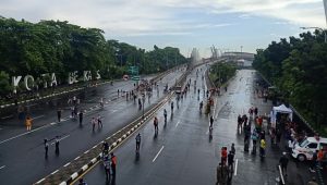 Hari Pertama CFD Kota Bekasi Diguyur Hujan